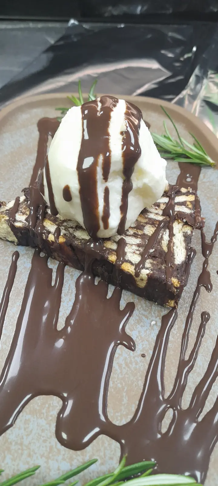 MID NIGHT CHOCOLATE
