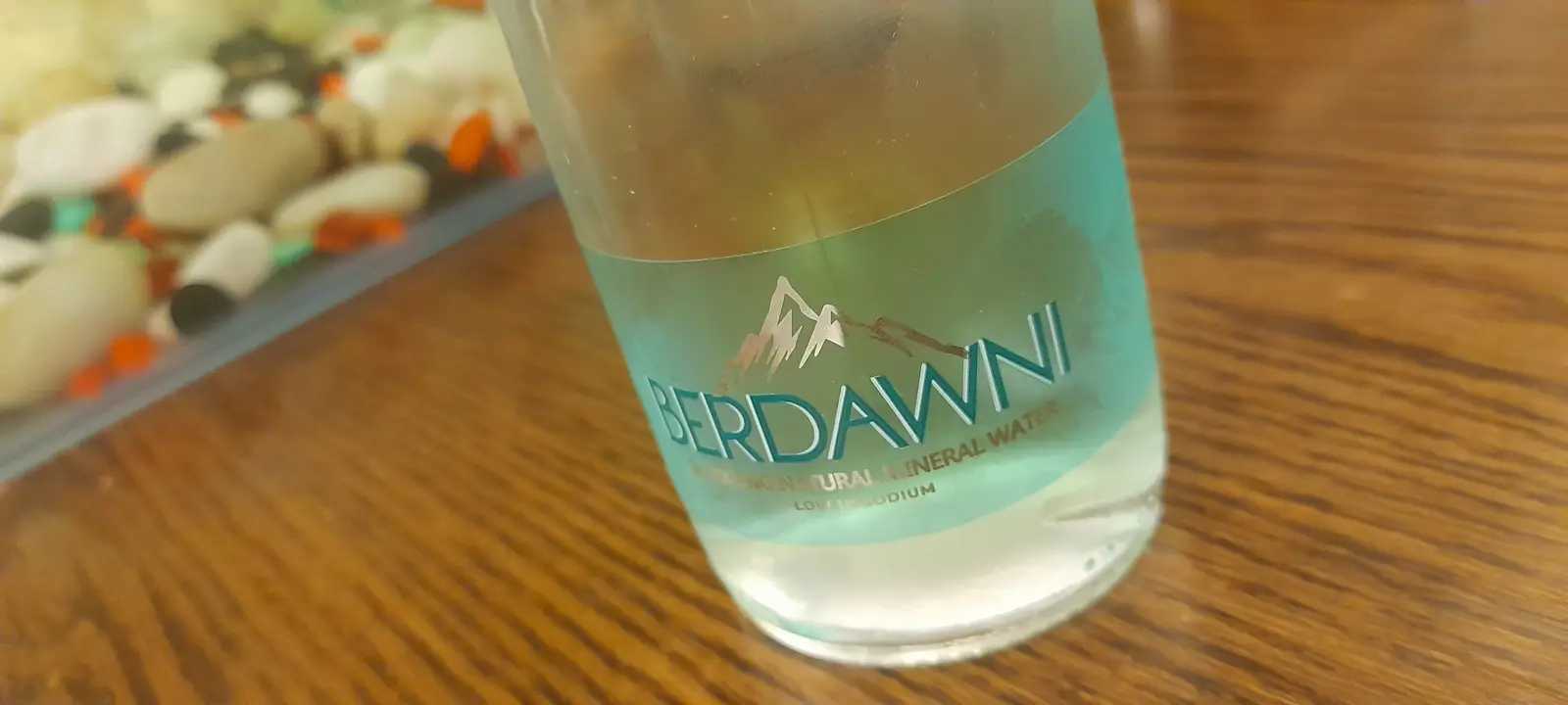Sparkling naturel mineral water