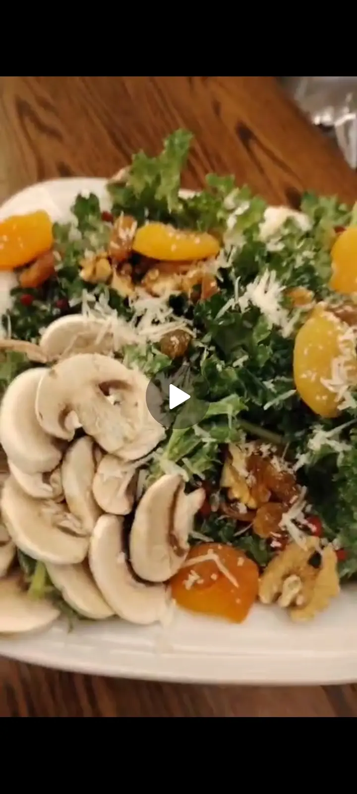 KALE SALAD - سلطة كيل